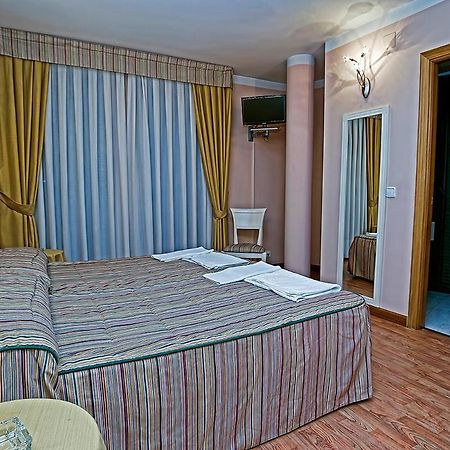 Hostal Stop Cantalejo Exteriör bild