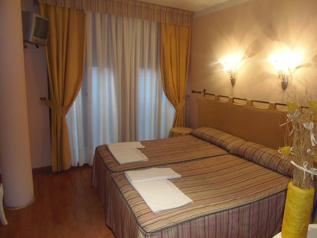 Hostal Stop Cantalejo Rum bild