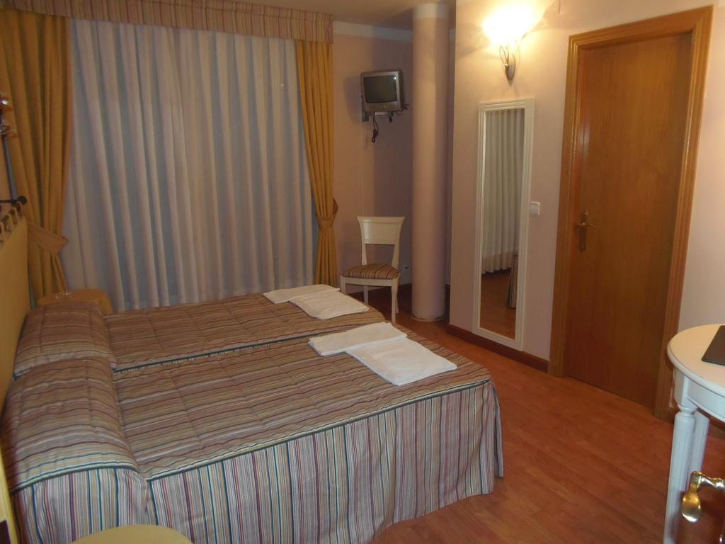 Hostal Stop Cantalejo Rum bild